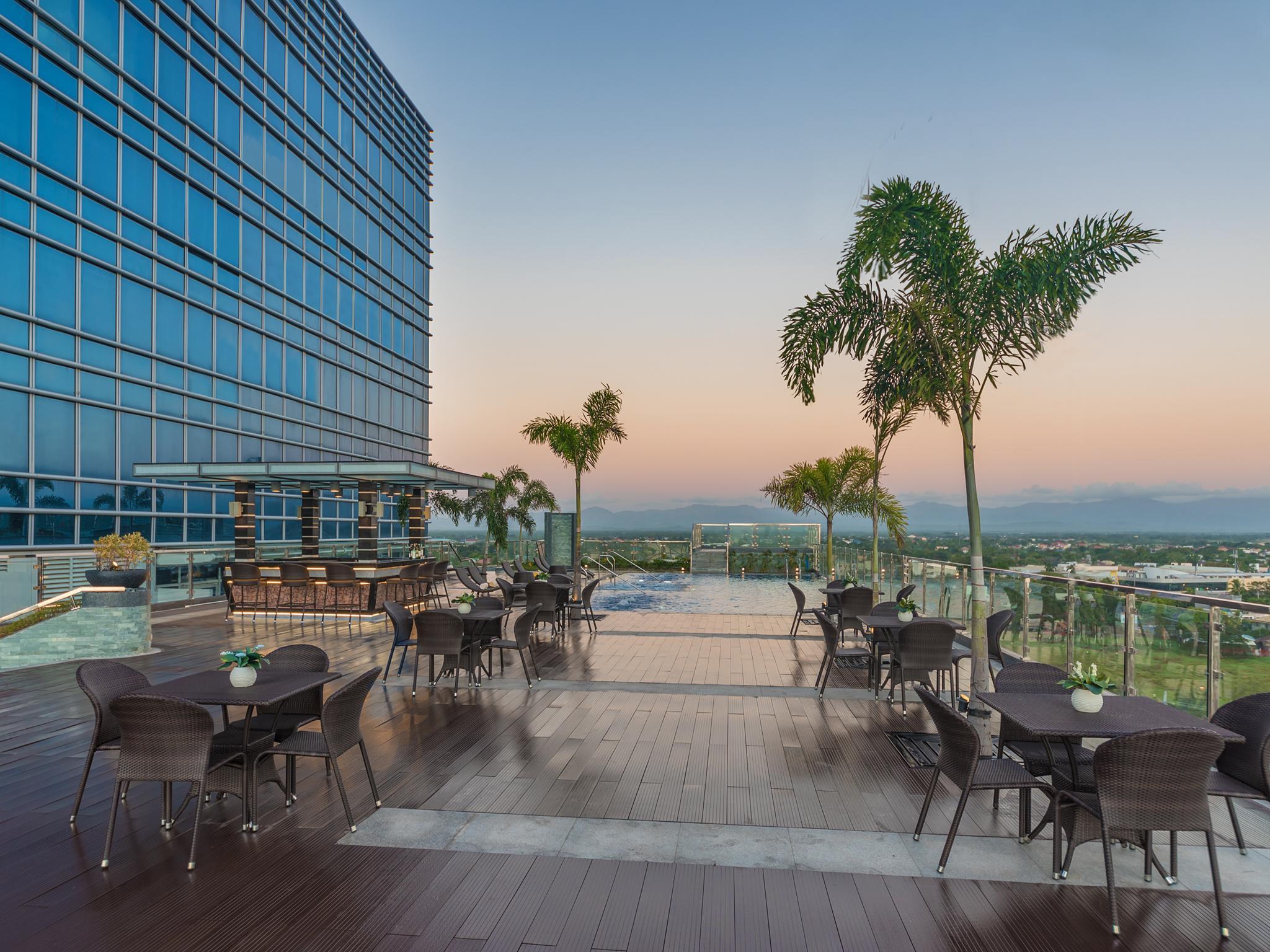 Richmonde Hotel Iloilo Bagian luar foto