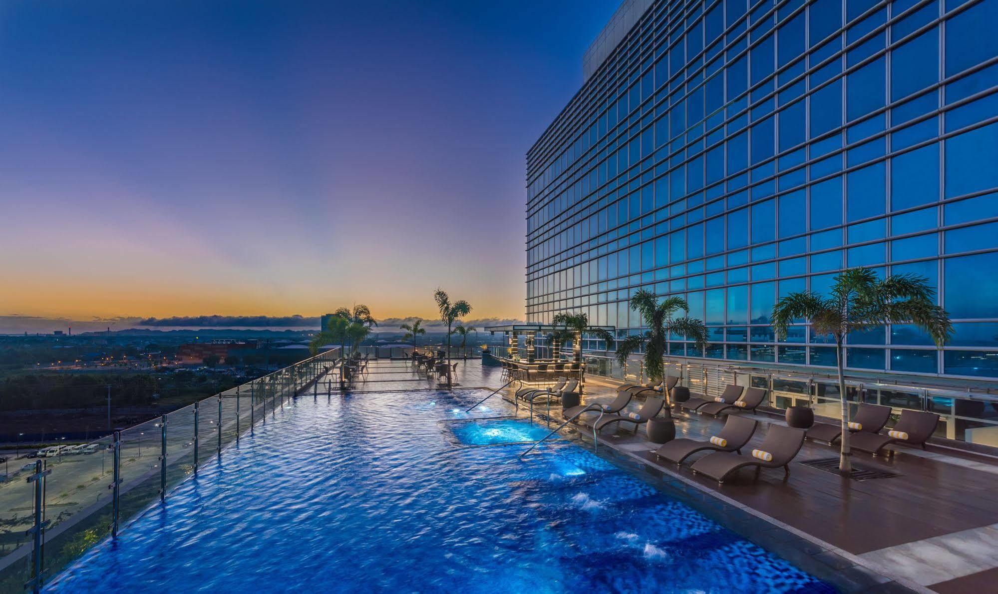 Richmonde Hotel Iloilo Bagian luar foto